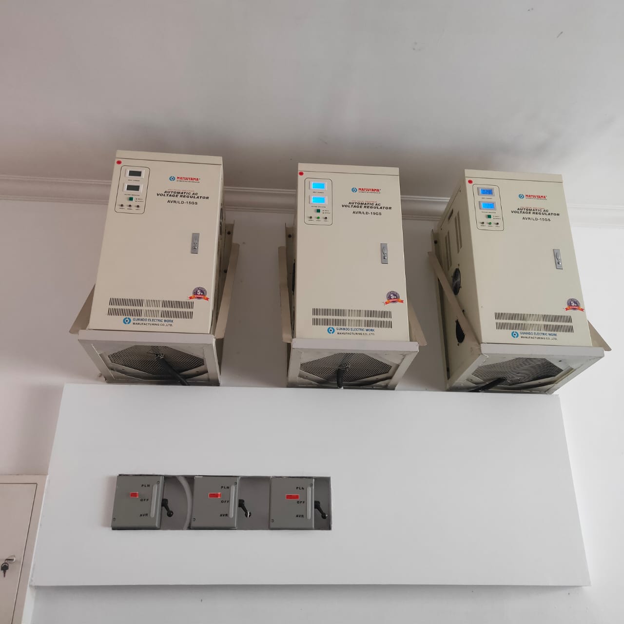 Stabilizer listrik di Perkantoran